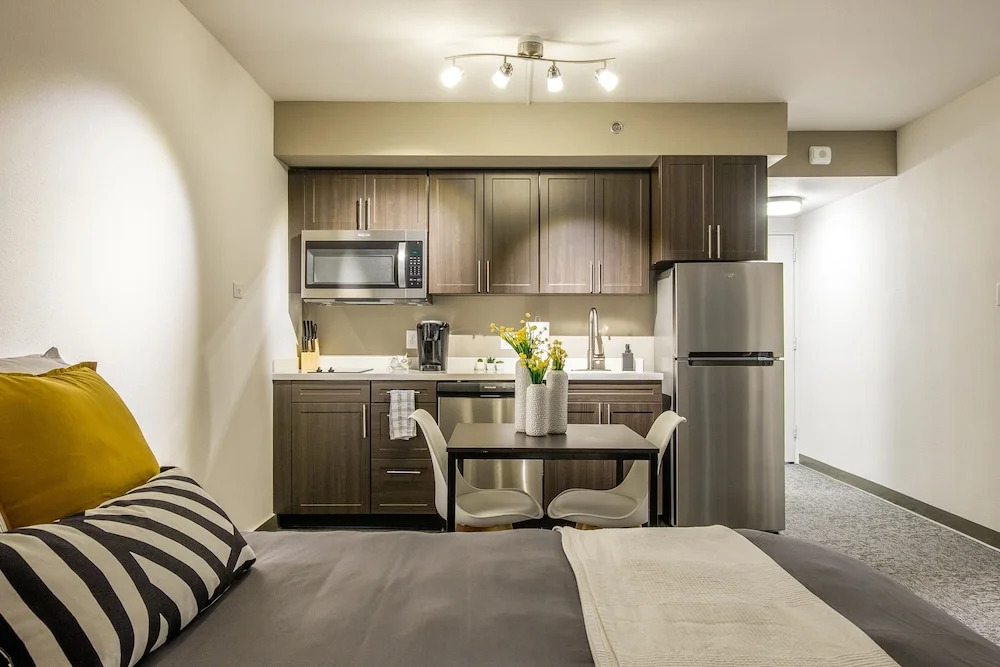 Studio Apt with WiFi by Frontdesk