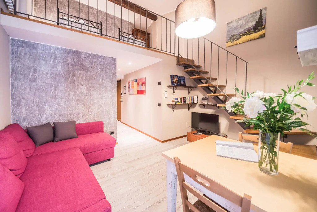 A Few Steps to The Duomo Beautiful 2BD Apt