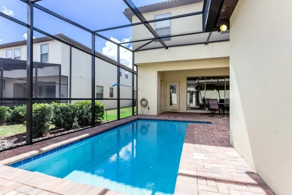 Adriatico Villa Windsor At Westside