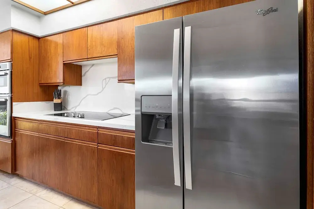 Newly Renovated - Gorgeous Condo & Location - Vrkcv