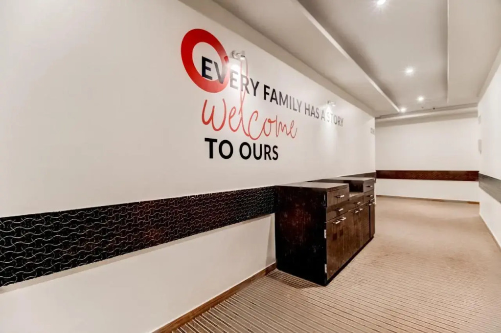 Hotel Pearl's BKC Inn- Near Trade Centre, Visa Consulate