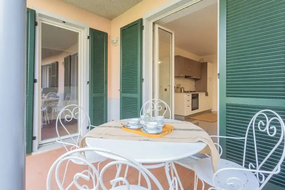 Ponente Balcony & Garden by Rent All Como