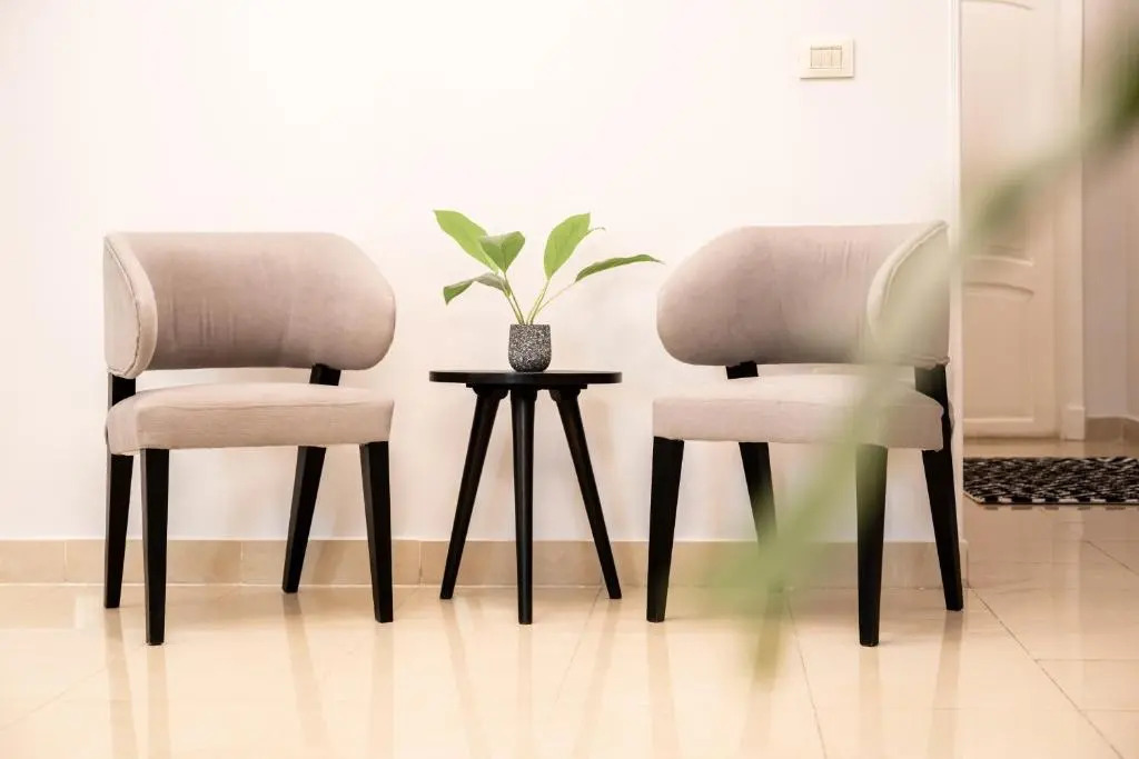 Distinct & Decent 2 BDR Apt Steps From Nightlife and Airport