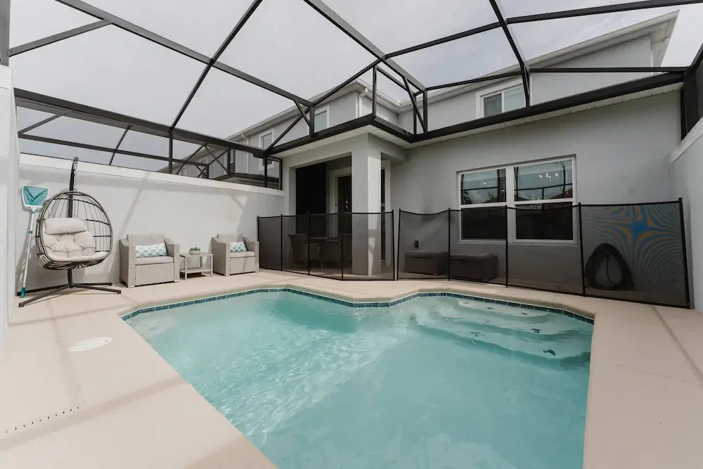 Dream 5Bd Storeylake Close to Disney