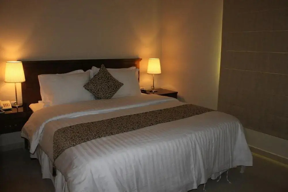 Plaza Home