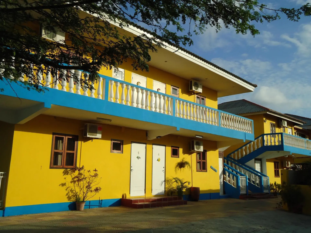 Sea Horizon Apartments