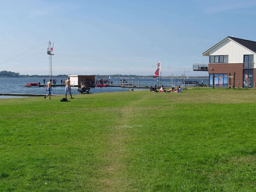 Exclusive Apartment on the Ground Floor Directly Located on the Water