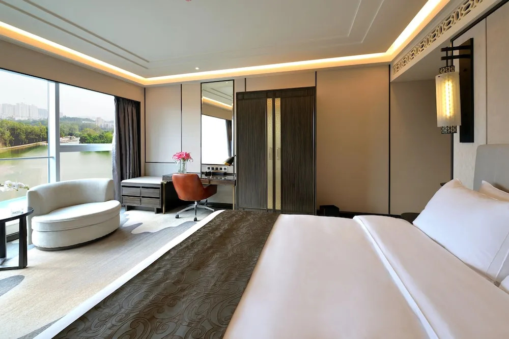 Fuzhou Lakeside Hotel