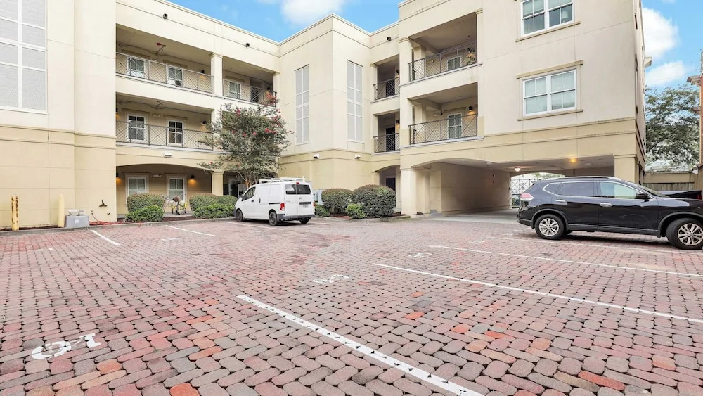 3 Suites Walkable Historic District Location The Juliette by Avantstay