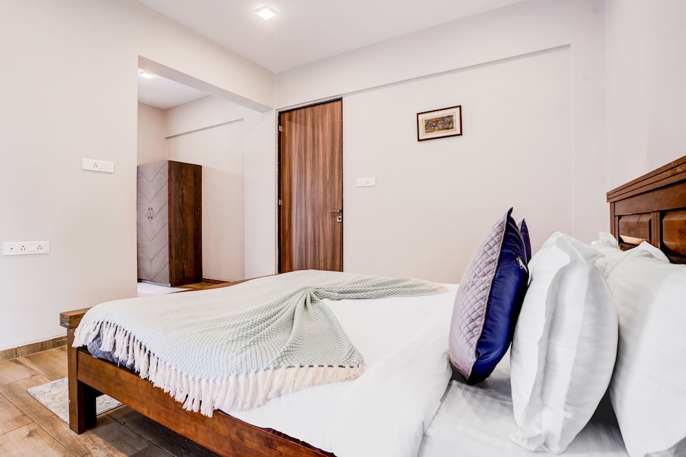 ELIVAAS Signature 3 BHK Aamy Villa with Pvt Pool & Garden