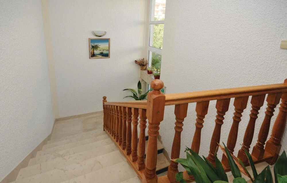 Stunning Home in Okrug Gornji With Wifi and 2 Bedrooms