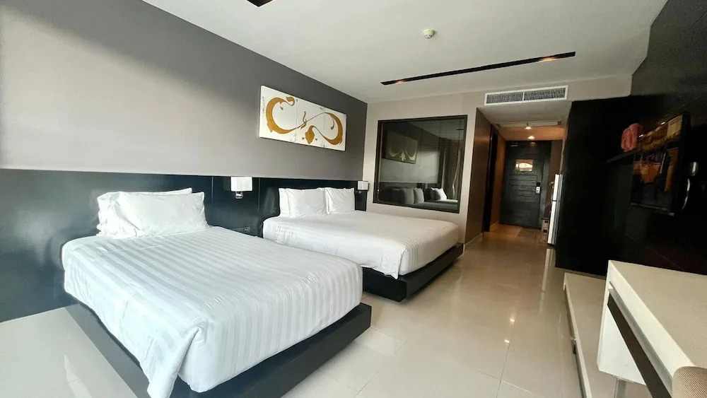 Studio Apartments With Shared Pool Near Patong Beach