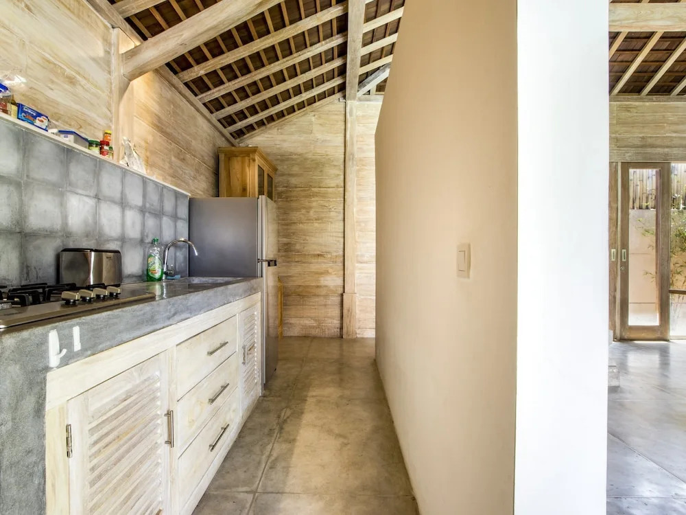 Peaceful Affordable 3 Bedrooms Private Pool Villa Near Seminyak