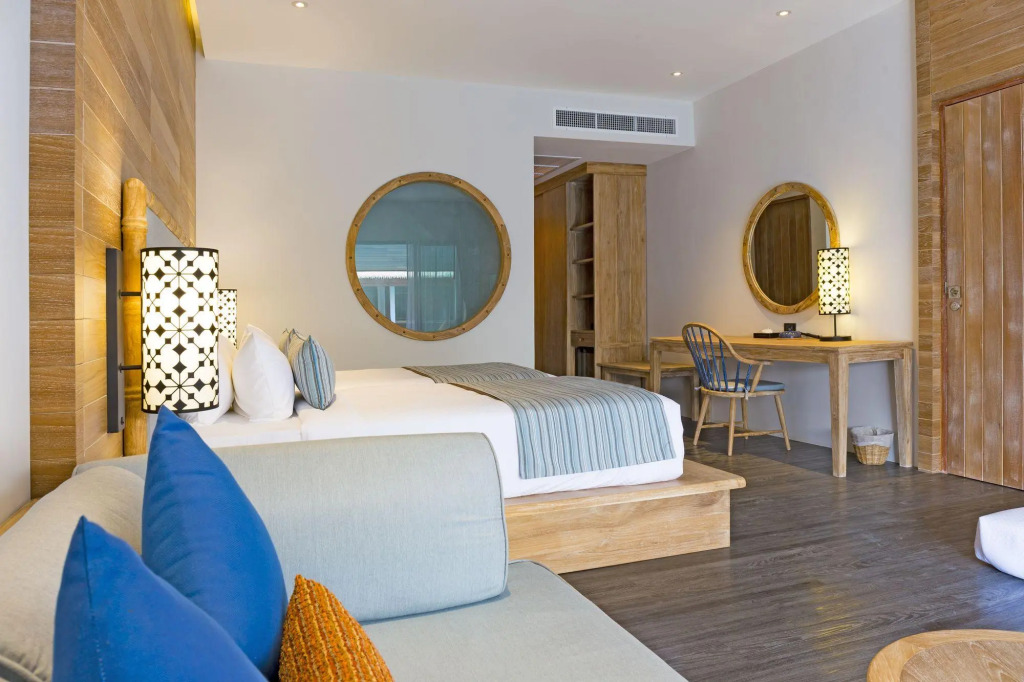 AKIRA Lipe Resort