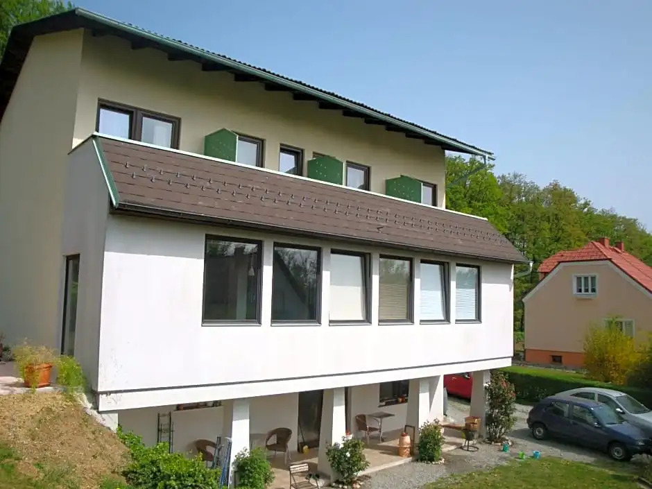 Haus Camelia