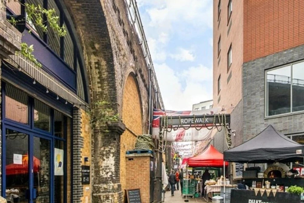 London Bridge 2bed2bath Apt, 4mins to Tube