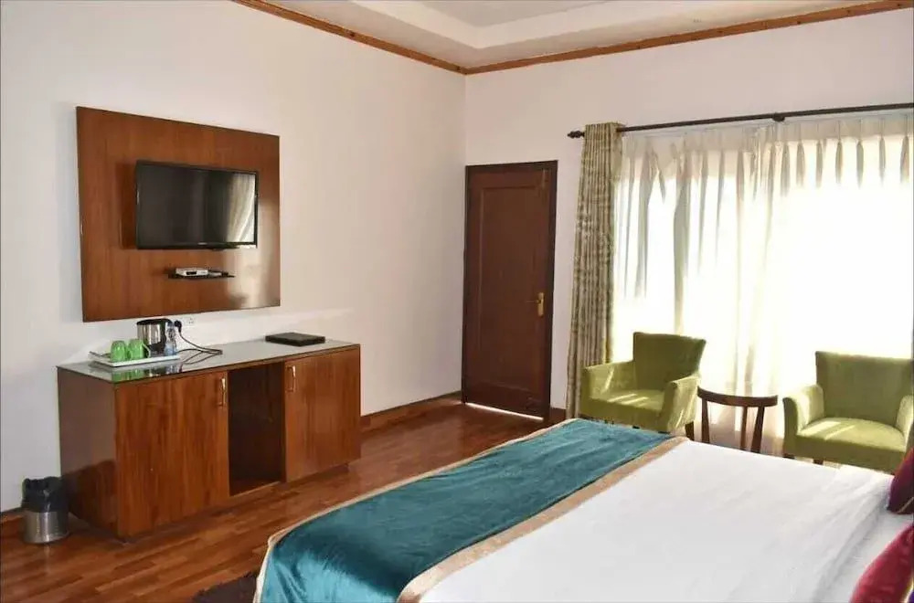 Misty Oaks Resorts