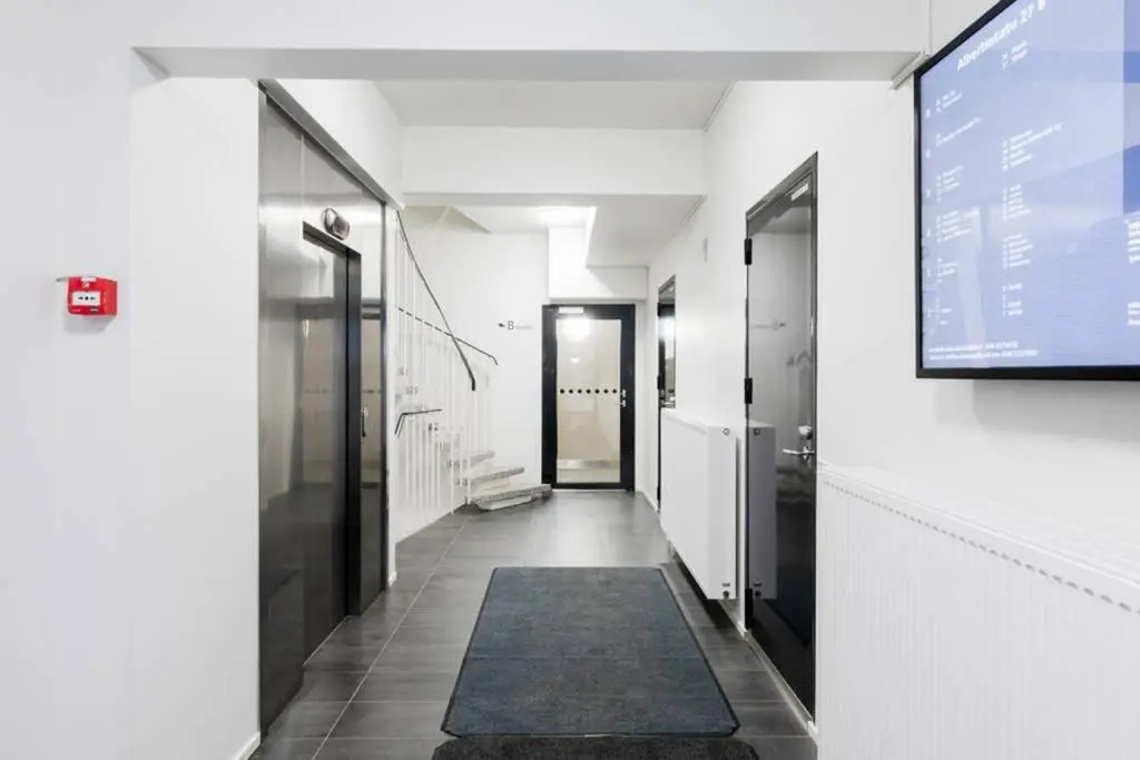 Sleek and Spacious 3 BR Apartment in City Centre