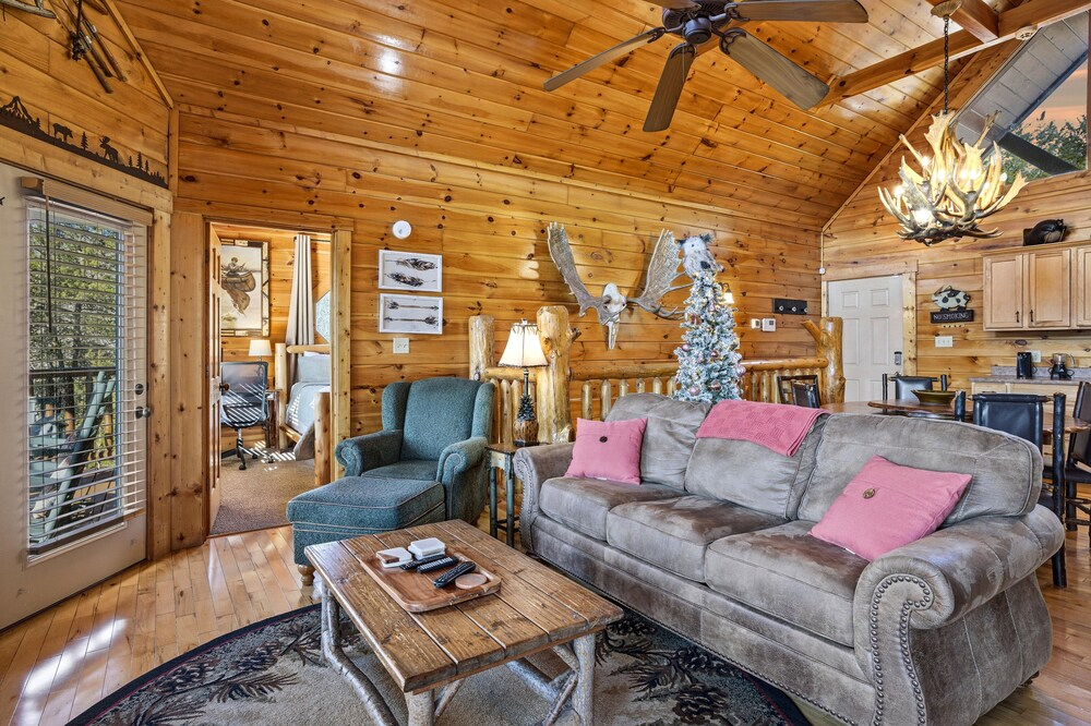 Knotty But Nice 4 Bedroom Home