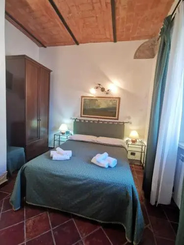 Saturnia House