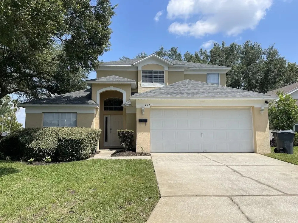 5 Bedroom Pool Home