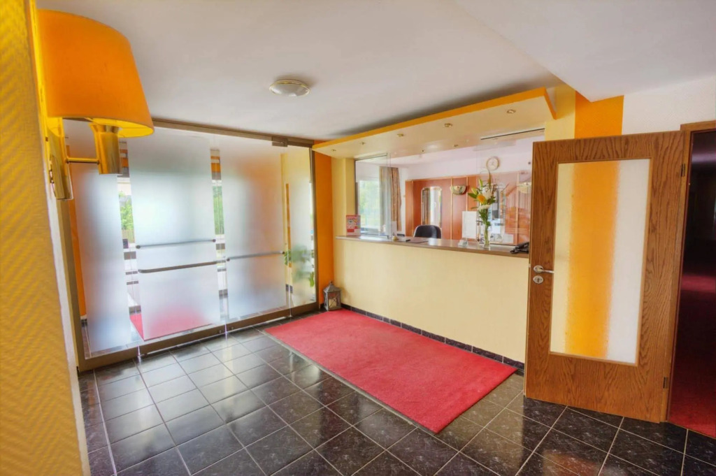 Hotel B1