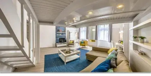 Stunning Oktogon Home