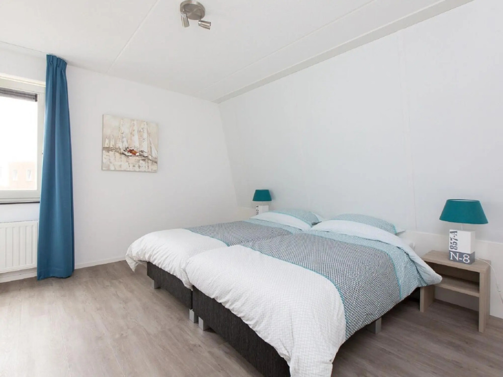 Holiday Home With Jetty Near Sneekermeer