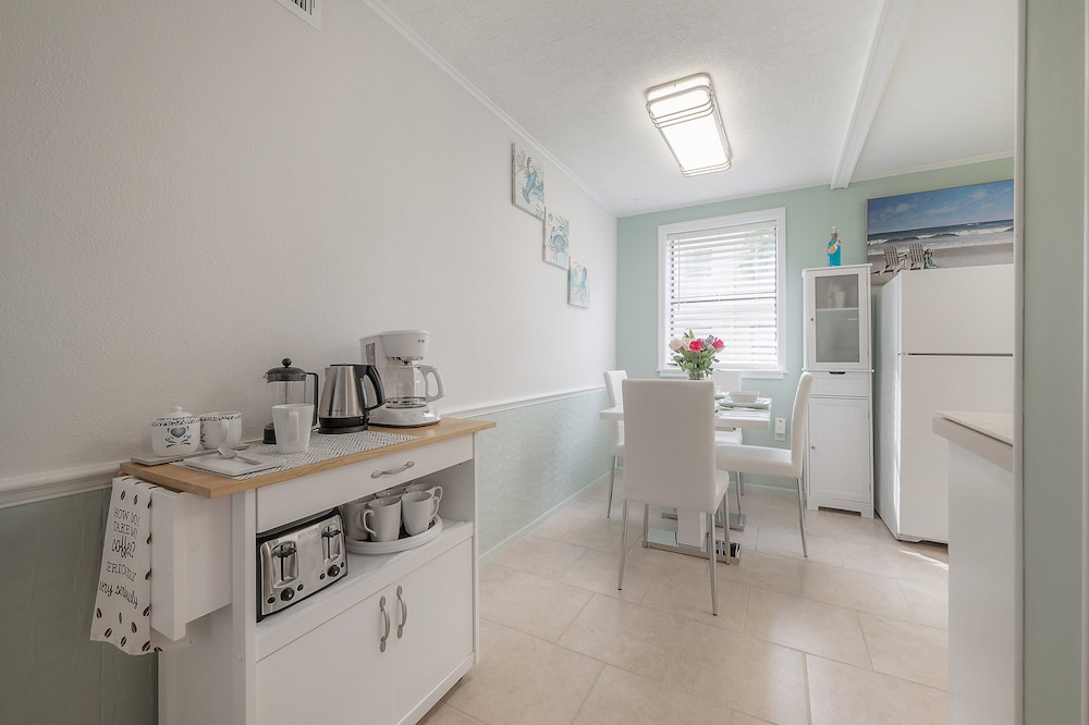 6700 Sunset Way Unit 702