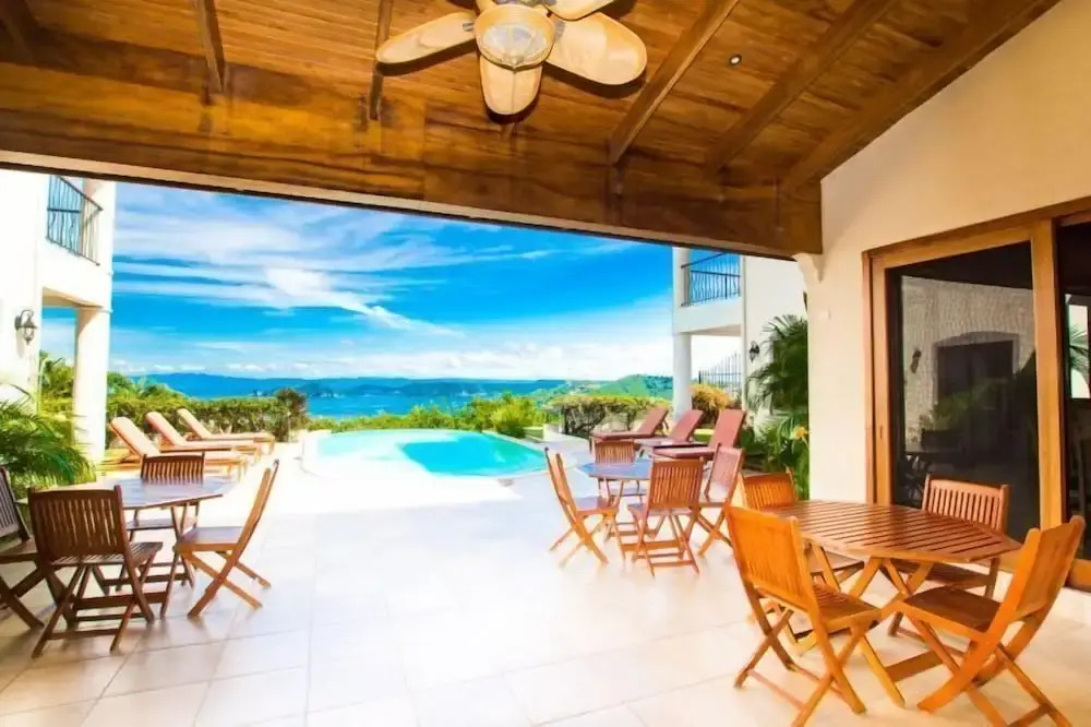 Villa Verde 4br Ocean-view Villa 12 Guests