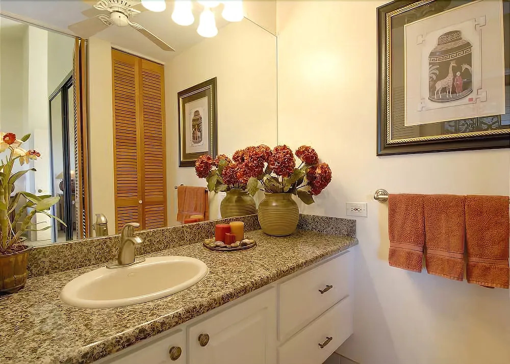 Wailea Ekahi 27B - Two Bedroom Condo with Ocean View