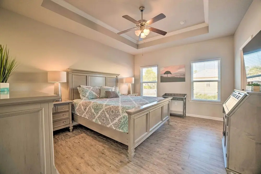 Walk to Shore: 'oyster House' Port St Joe Getaway