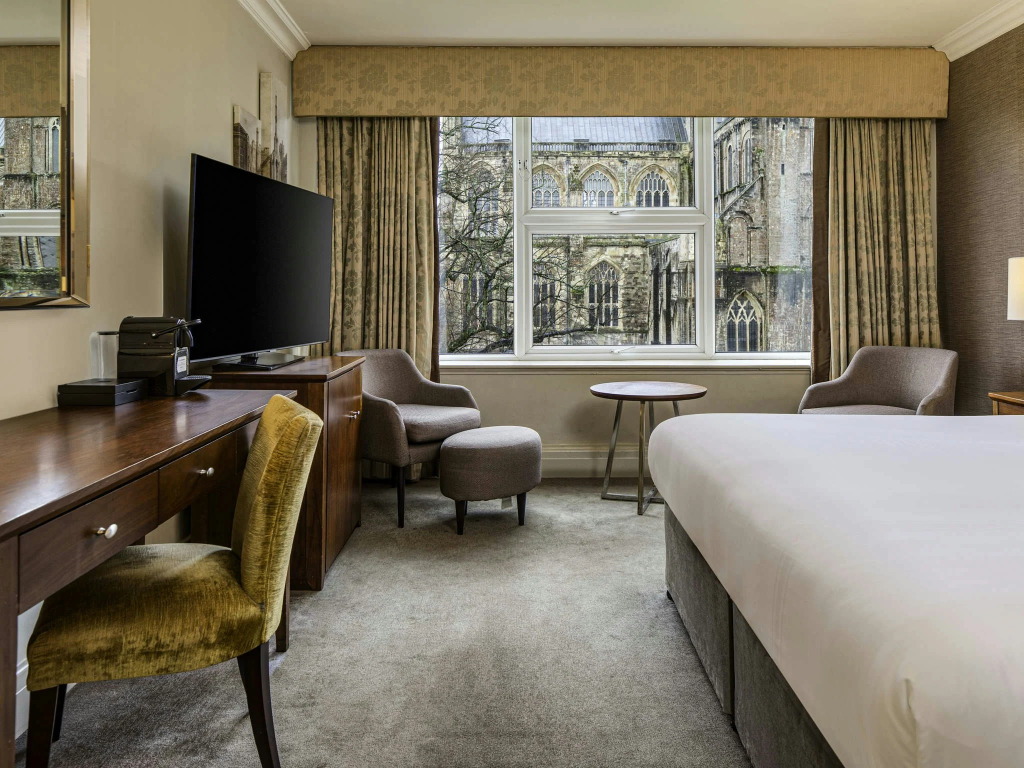 Winchester Wessex Hotel by Sunday