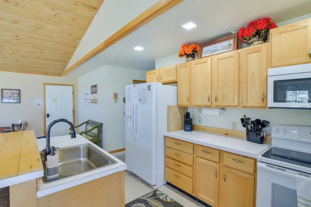 Spacious Buena Vista Home w/ Fire Pit Near Skiing!