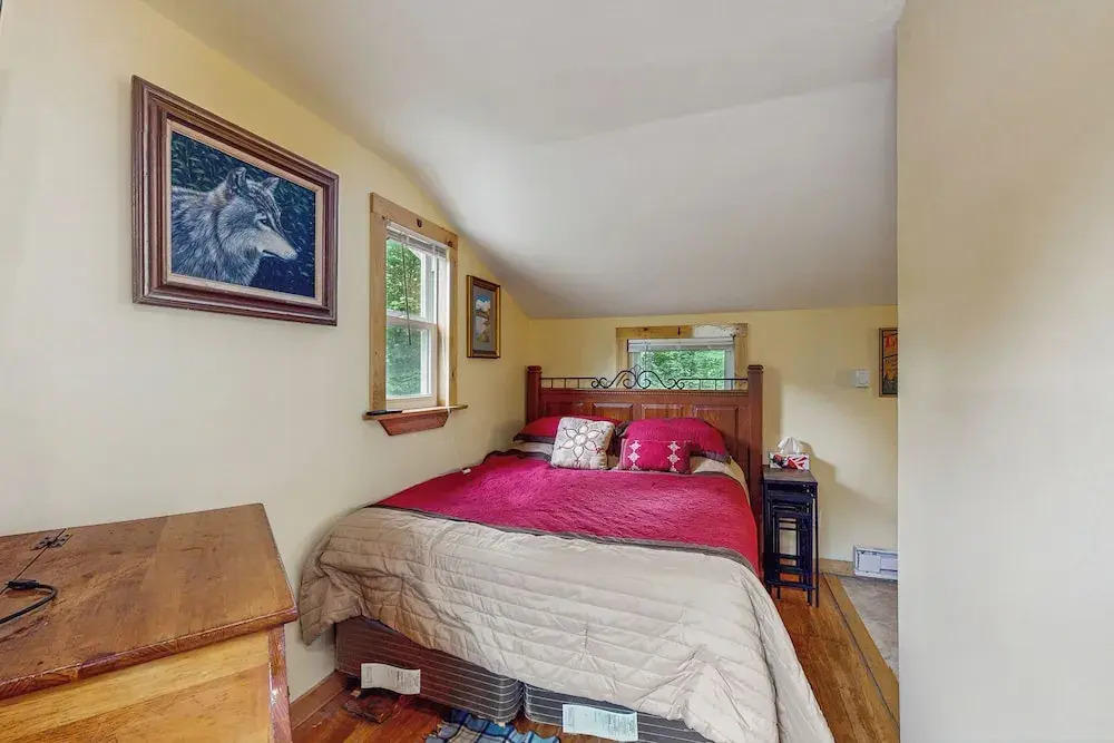Tiny House at Sugarbush North: Adventure Hub!