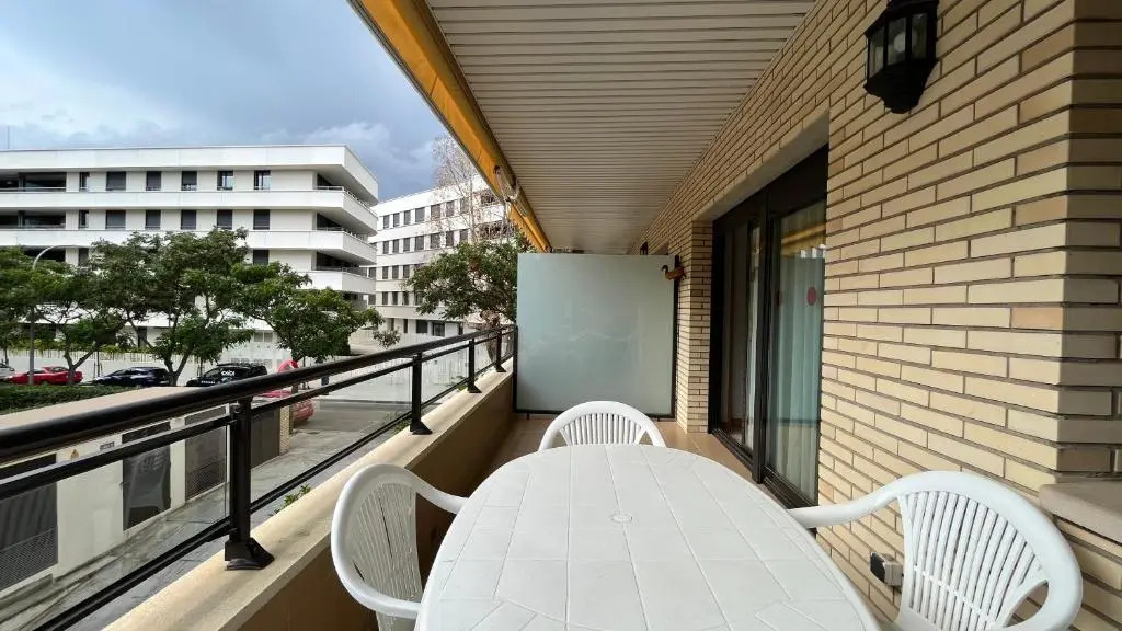Apartamento en edi Paradise, con piscina y parking 141B - INMO22