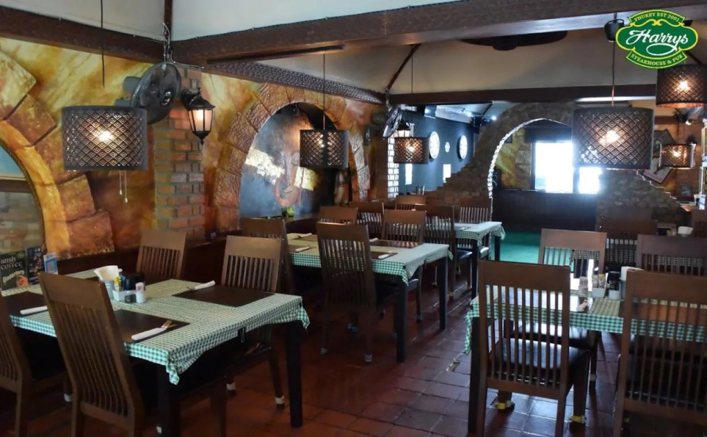 Big Boys Bed & Burger - Patong Beach