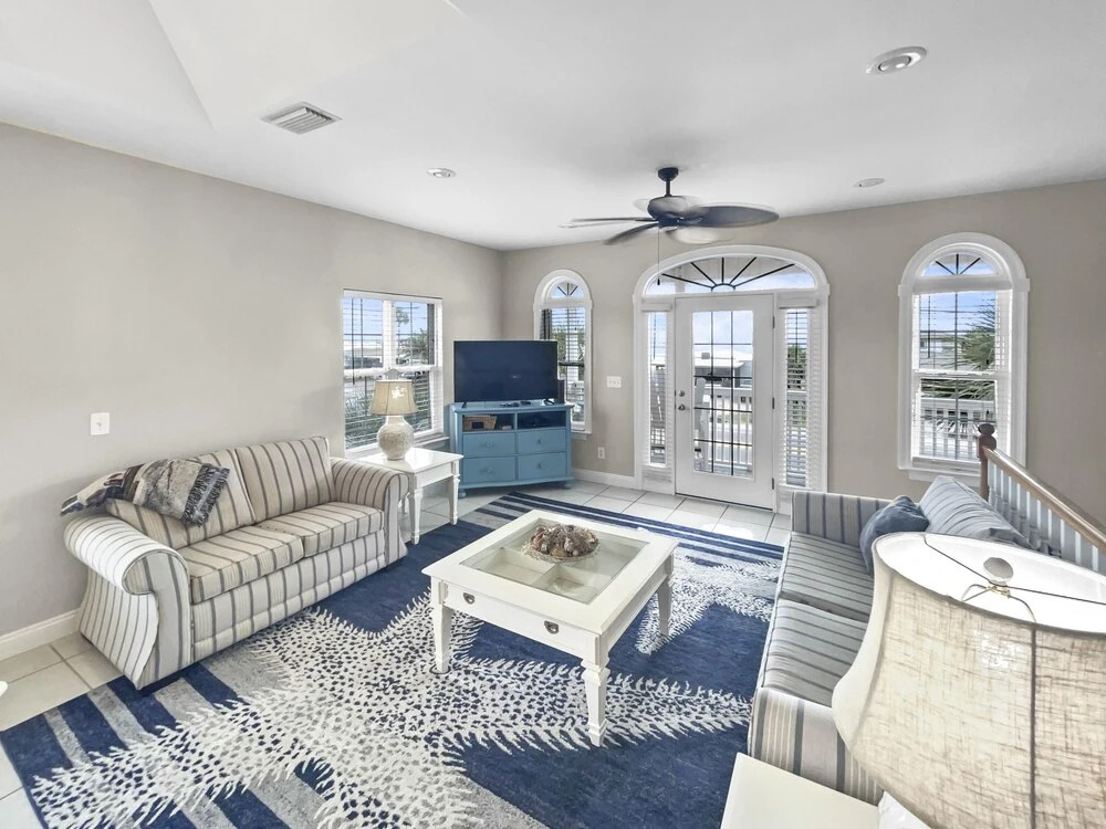 Paradise By The Pier 2 Bedroom Home by RedAwning