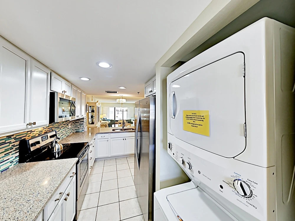 Fresh Beachy Vibe Condo Unit 204 2 Bedrooms 2 Bathrooms Condo