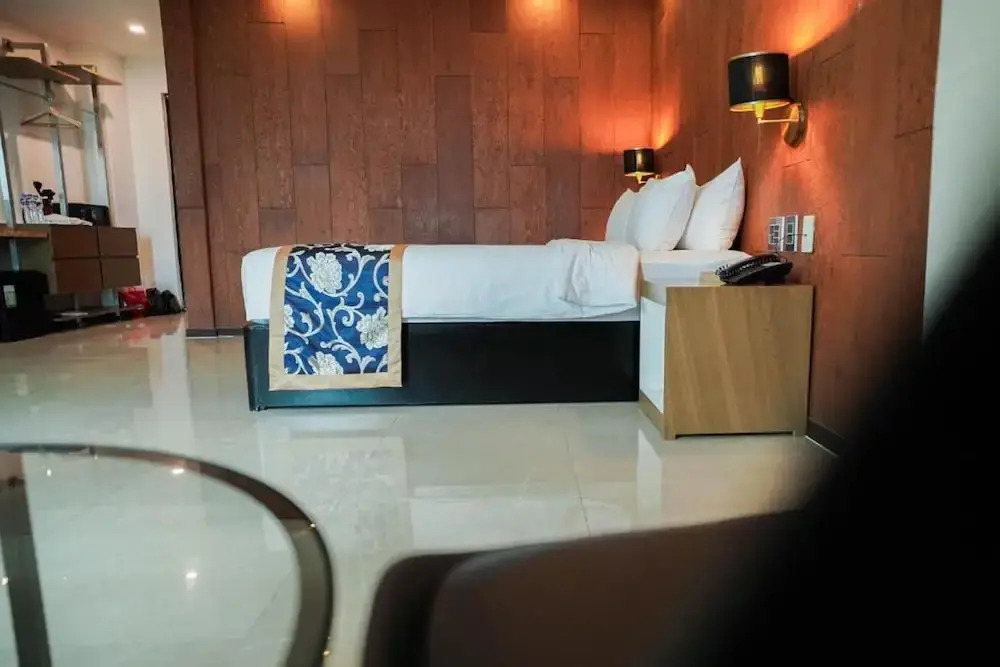 Dancenter Luxury Retreat Angeles City