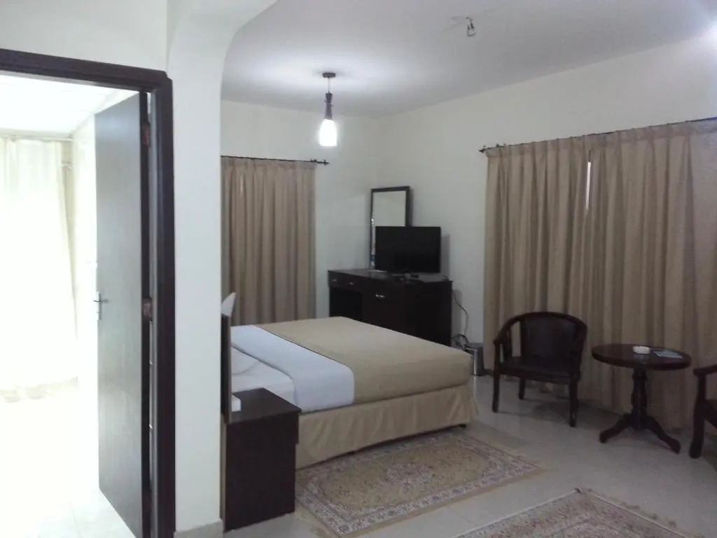 Dolphin Hotel