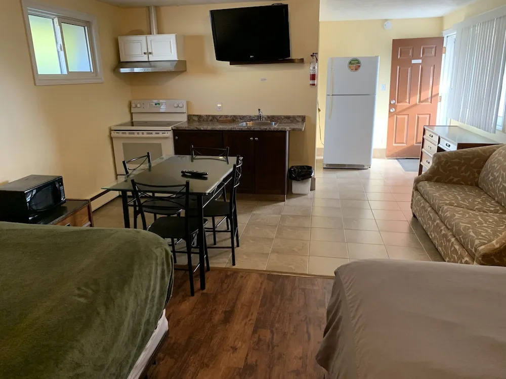 Sunparlor Motel