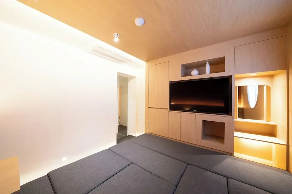 Y Collection by Unboundi Gyeongju