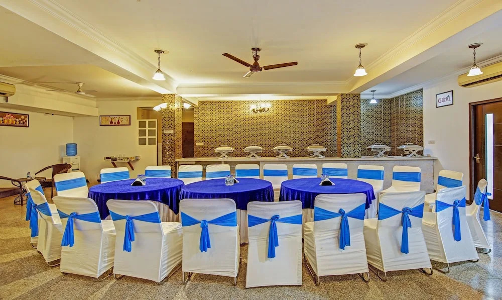 Hotel Green Wood By Dreamz Hospitality