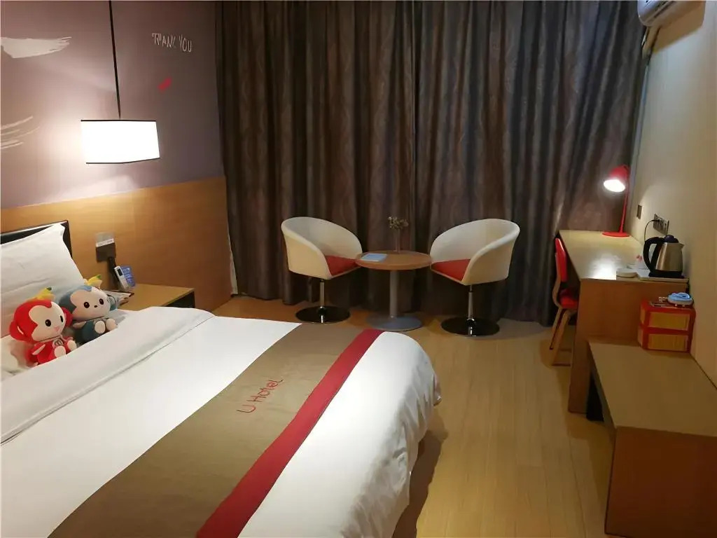 Thank Inn Plus Hotel Qingdao Huangdao District Weike Yunhai City