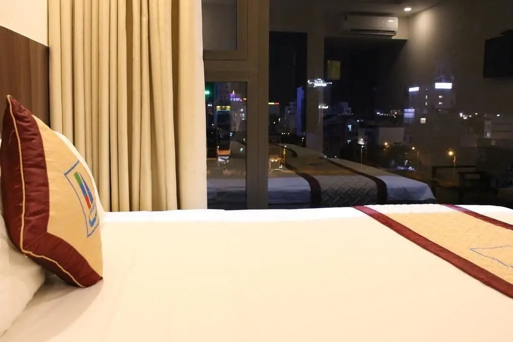 Apple Hotel