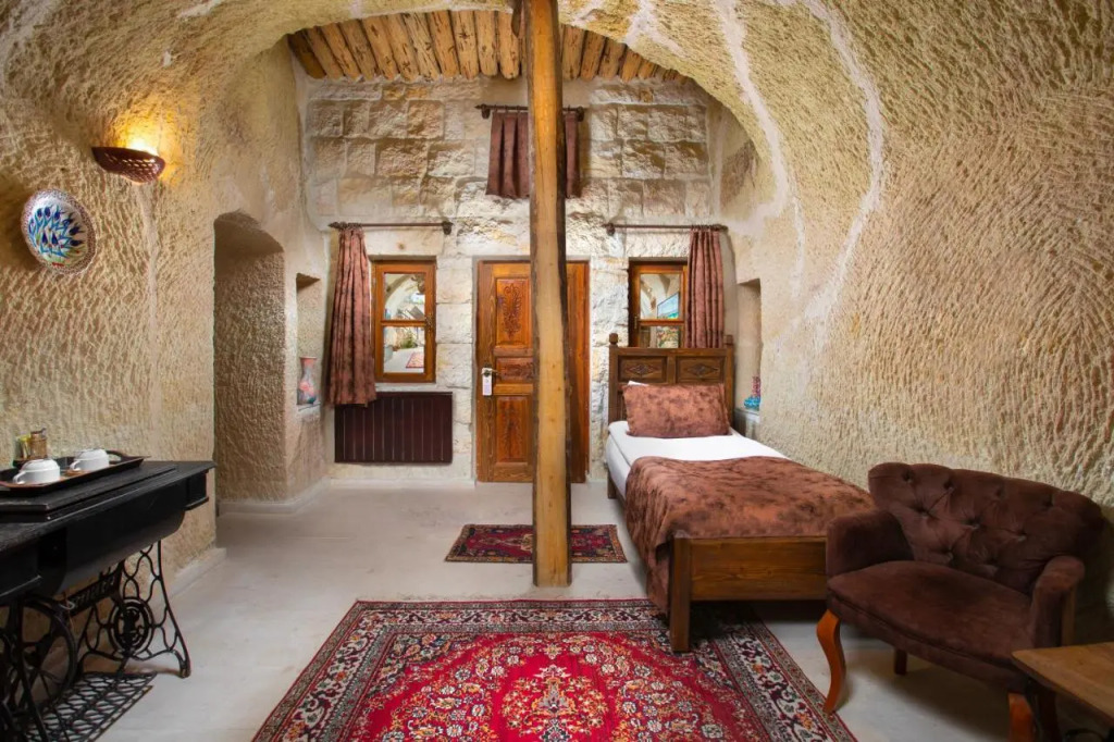 Romantic Cave Hotel