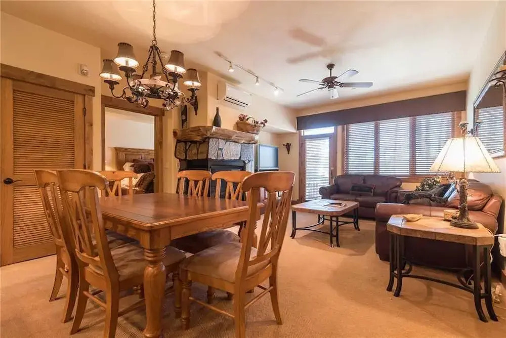 3105 Champagne Lodge, Trappeur's Crossing Apartment 2