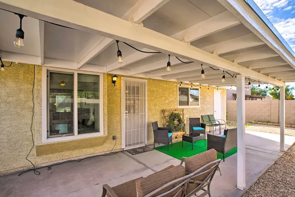 Near Golf & Entertainment! Gilbert Family Getaway