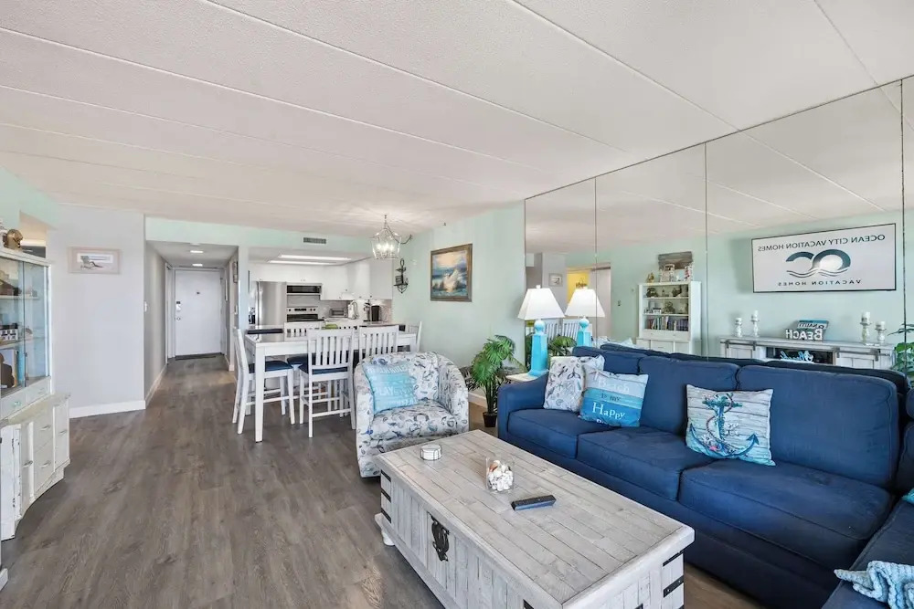 Mariner 1 3M Oceanfront 2BR Condo, Balcony Views & Modern Comfort